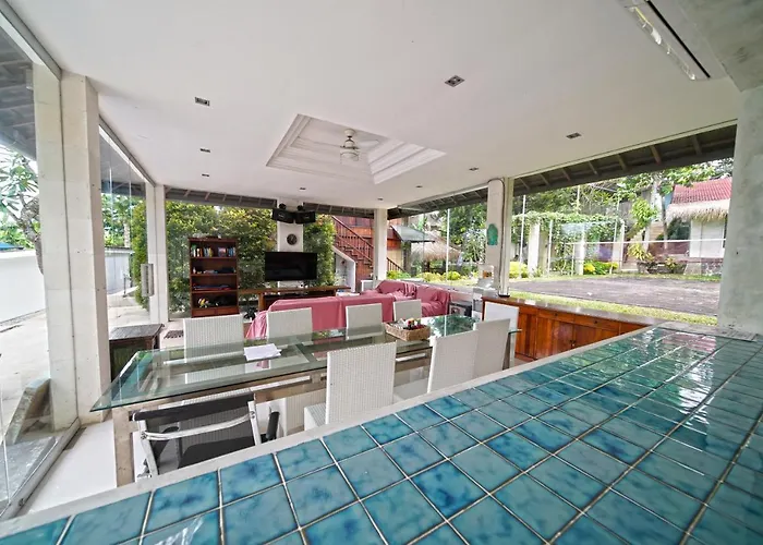 Surf Hut's 3*