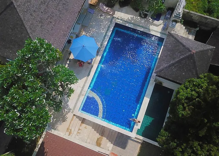 Surf Hut's 3*